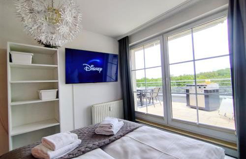 Seeblickapartment für bis zu 12, Nürnberg & Schwabach in 30-35 Minuten zu erreichen, Sauna, Arbeitsplatz, Dachterrasse & Grill - Foto 16