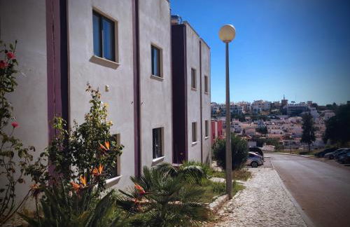 Apartment Beta - 2 Bedrooms, Private Rooftop Patio with Hot Tub, BBQ and View - Foto 21