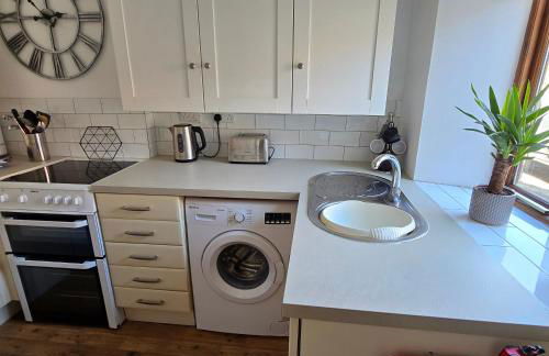 Gorgeous Two Bedroom Cottage, Pet Friendly! - Foto 22