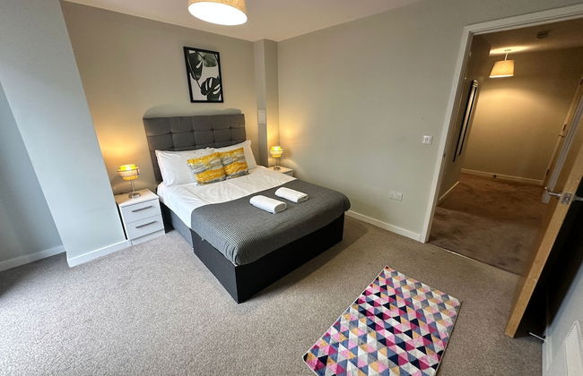 Adelphi Wharf Apartments by Beehosting - Photo 7