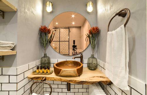 The Majestic Garden Suite - Photo 94