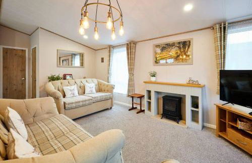 Cherry Lodge with Hot Tub - Foto 12