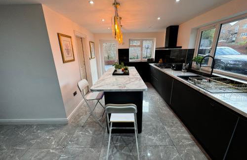 Lux 7 Bedroom residence - Photo 8