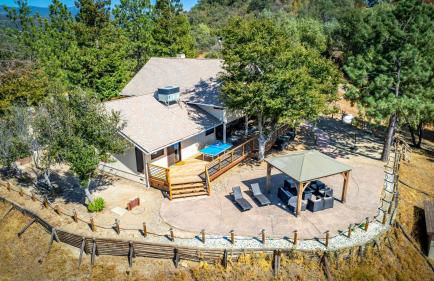 Mountain View Playhouse Near Yosemite & Bass Lake - Foto 7