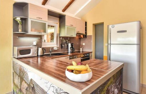 Cozy Home In Vojnic Sinjski With Sauna - Photo 31