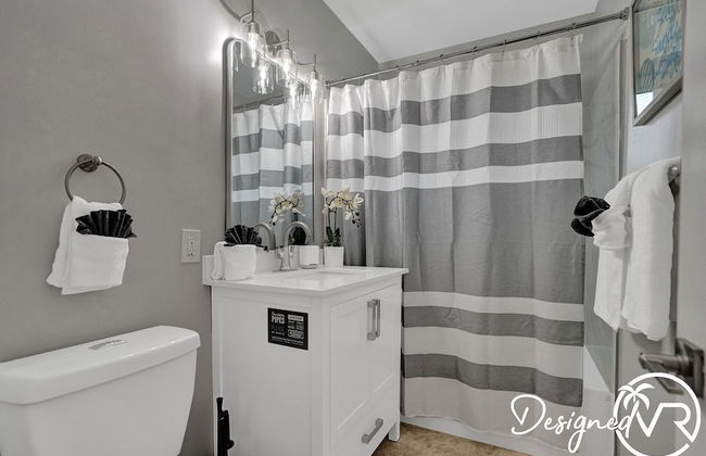 Modern Chic 7-BR with Pool & Gameroom - Foto 30