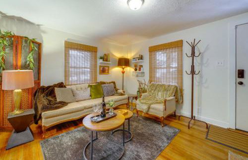 Walk to Dtwn Fayetteville Family Home with Fire Pit - Foto 6