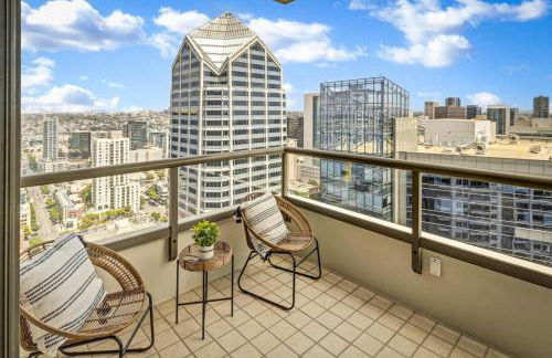 Panoramic Bay and City Views - 2BR, Pool, Gym, Parking - Foto 19