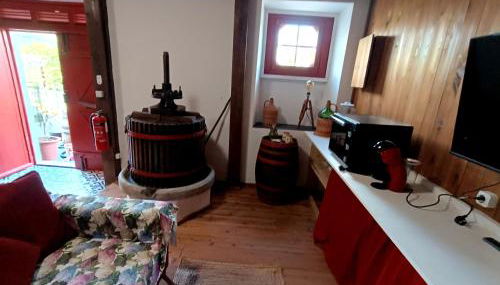 Um quarto da Casa do Monte Adega - Photo 5