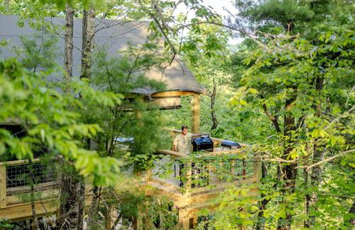 Secluded Glamping Tree Tent with Outdoor Soaking Tub & Private Pizza Oven Near Waterfalls, Zirconia, NC - Foto 18