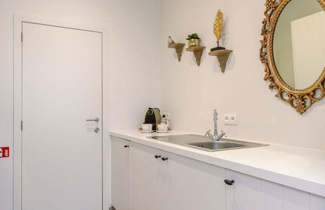 Art Deco Style Studio in the Heart of Bruges - Photo 5