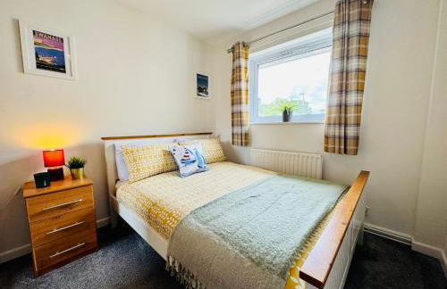 Beautiful 2 Bedroom Sea View - Free Onsite Parking - Photo 3