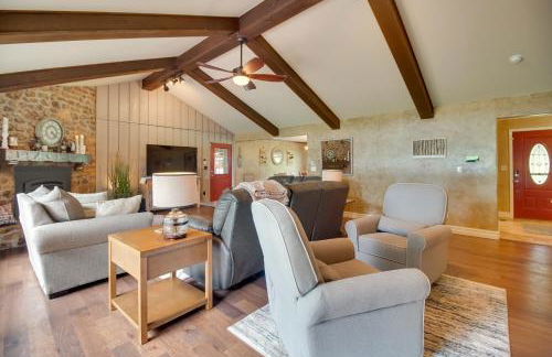 On-Site Lake Access Group Getaway in Afton - Foto 5