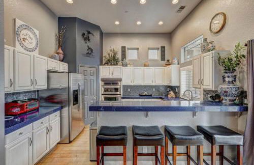 Marina Escape-Lake-Family-Fishing-Casino - Photo 48