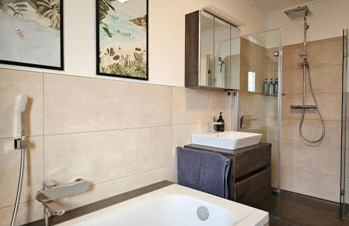 Ahorn - Balkon, Garage, BBQ, Switch&Beamer, Flexbetten, Zentral, 15min in Willingen - Foto 17