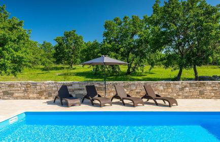 Family Casa Ida with pool and grill in Groznjan - Foto 13