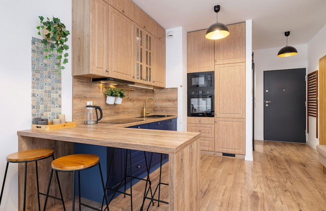 Apartment With Large Balcony by Renters - Photo 32