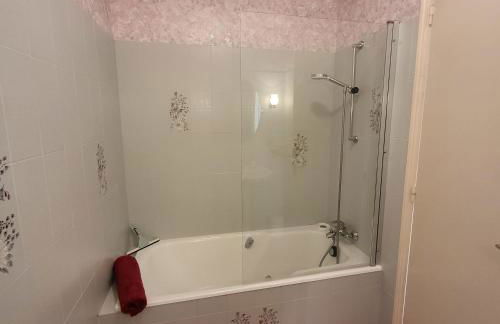 "Maison de Kerleven" face à la plage avec un environnement très agréable, à 5 minutes du Golf!! - Foto 35