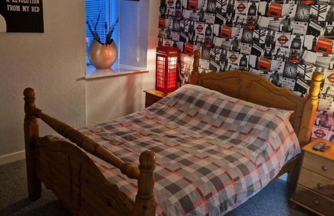 High Street Apartment Getaway in Inverurie - Foto 2