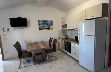 Apartmani Lovrenčić - Foto 39