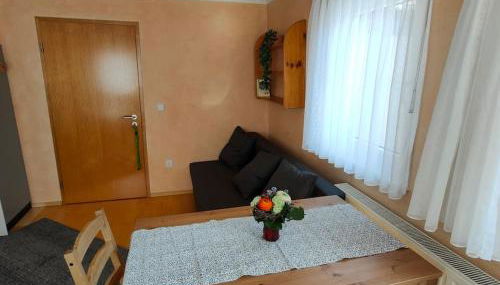 zentrale & ruhige Ferienwohnung - Foto 2