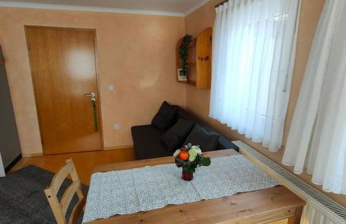 zentrale & ruhige Ferienwohnung - Foto 2