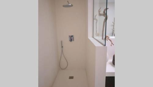 La Croce dei Venti (VV) - Photo 3, Shower