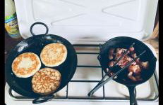 Otter Camp Private Riverside Glamping with Hot Tub - Foto 24