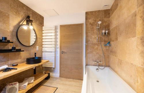 Lodge ou Gîte de caractére avec jaccuzi spa piscine - Foto 38