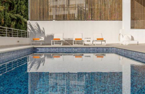 Elevated Living: 5 Br Villa in Ibiza City, 1275 - Foto 9