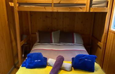 Luxury Railway carriage with own private hot tub - Photo 3