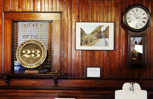 Luxurious sky loft with giant soaker tub, steam room, views - Foto 15