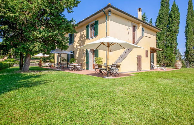 Splendid Holiday Home in Orciatico with Hot Tub & Pool - Foto 30