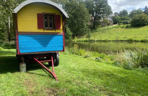 Roulotte enchantée dans le parc d'un château vendéen - Photo 4