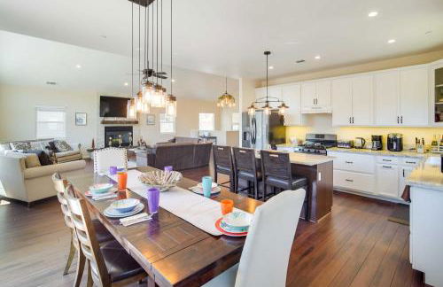 Lake Arrowhead Getaway with Decks and Game Room! - Foto 9