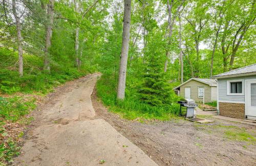 Lakefront Cabin with Fire Pit, Dock, and Boat Rental - Foto 24