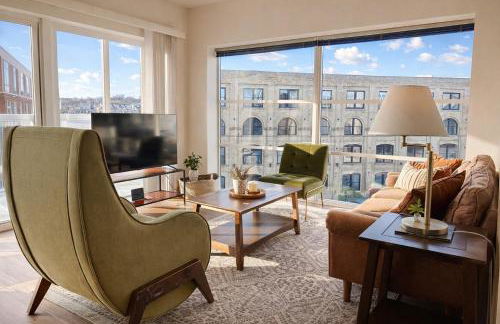 The Brady Corner Suite - Near Fiserv with Balcony - Foto 3