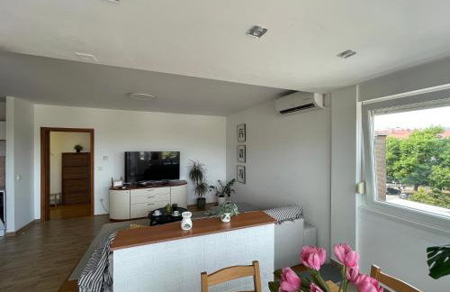 Val Boutique Apartment Terrace & Free Parking - Photo 7