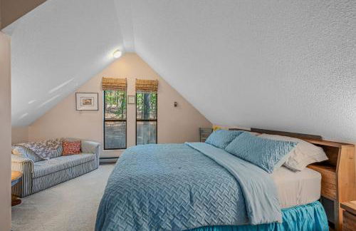 Fox Hollow - Hot Tub, Wifi, Pet Friendly, Screen Porch, Deck, Recreation Center, Pool Access, Golf Nearby, Hiking, Grill, Fireplace, King Bed - Foto 49