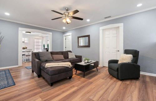 Bunkhouse -Unit A- Fire Pit-Grill-Groups-Patio-Games - Photo 1