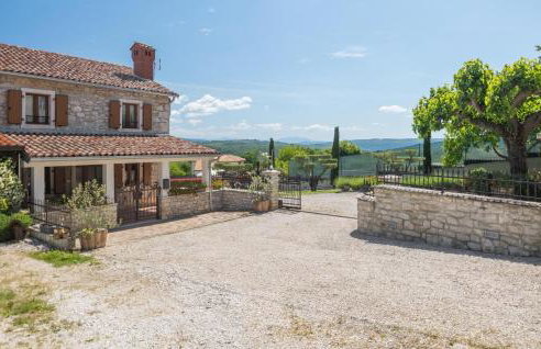 Four-Bedroom Apartment In Nova Vas - Foto 12