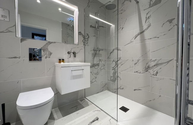 Isleworth Apartments - Photo 13