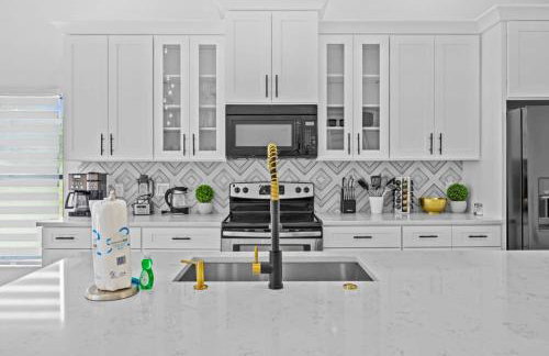 Serene Villa Haven at Allevo Homes - Foto 16