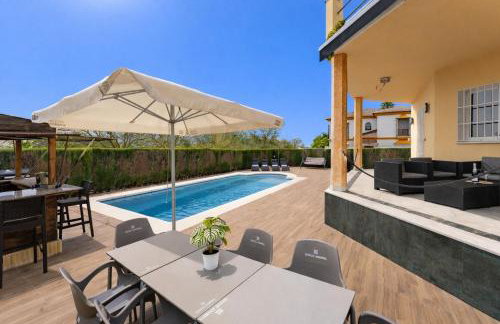 Villa Rural con Piscina Privada - Photo 34