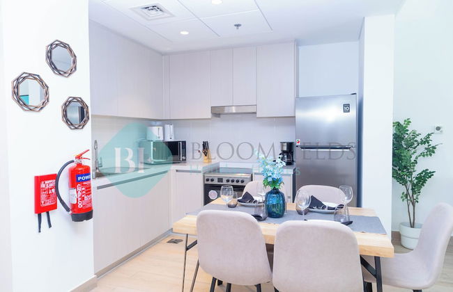 Bloomfields Fantastic 1BR in Waters edge - Photo 4