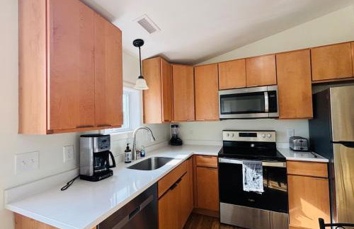 Entire Charming 3B1B in Federal Hill free parking - Foto 16