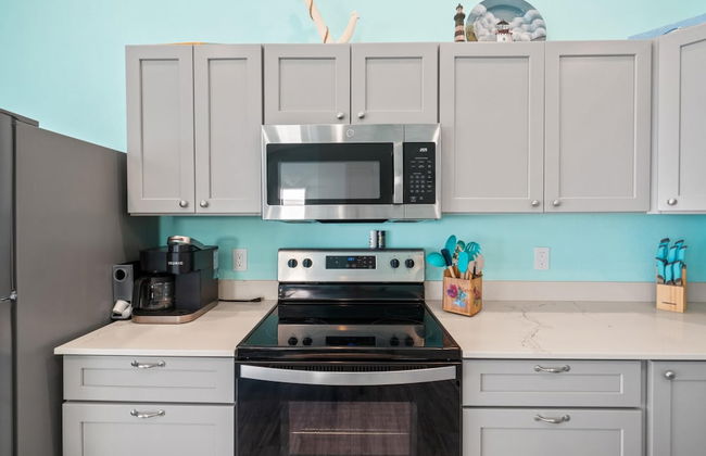 Beach House - Surfs Up Under Tow by PHG - Foto 17