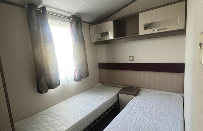 2 bed Platinum-sleeps 6-decking-free Parking - Foto 3