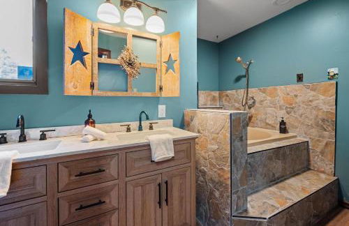 Relaxing Pocono Stay Near Lake with Hot Tub & BBQ - Foto 40