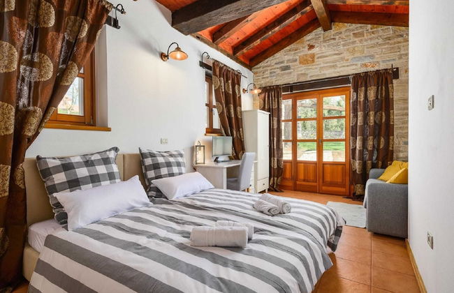 Beautiful Stone Villa in Tinjan With Swimming Pool - Foto 3